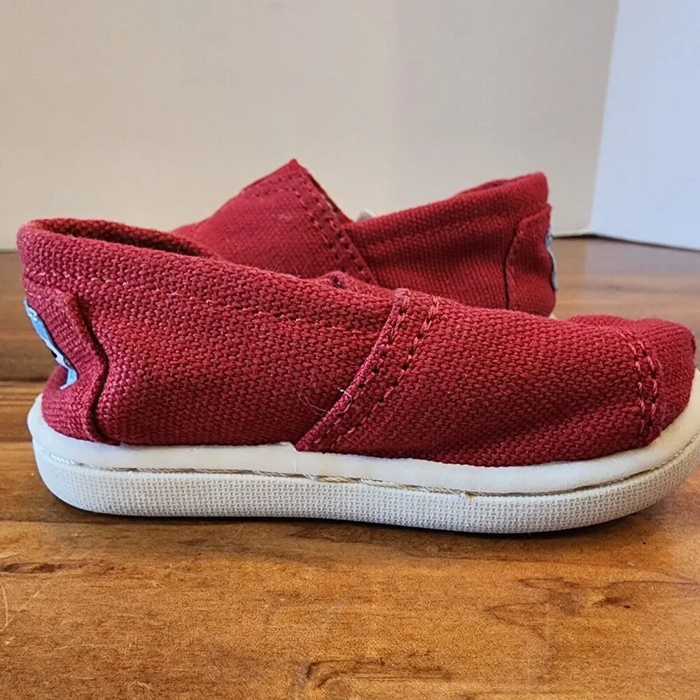 Toms Infant Classics Red Canvas Shoes Toddler Size T‎ 3 Unisex Toddler EUC